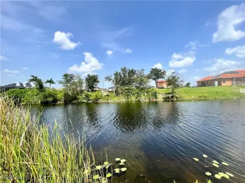 Cape Coral Canal Front Land
