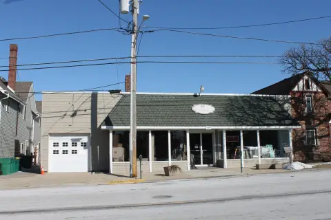 Downtown Sycamore Commercial Building