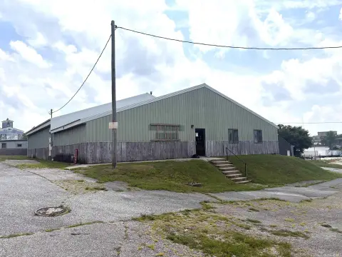 Flex Space Building with Loading Dock