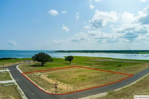Land with Lake Access