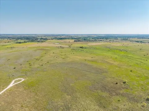 Hamilton, TX: 30-Acre Land