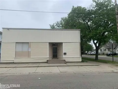 Mixed-Use Property in Port Huron