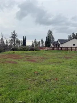 Residential Lot in Quiet Paradise