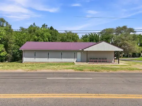 Corner Flex Space with Highway Frontage
