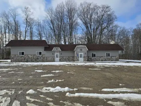 Restaurant/Bar Opportunity Near Big Lake