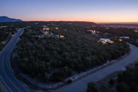 Land in Woodland Hills