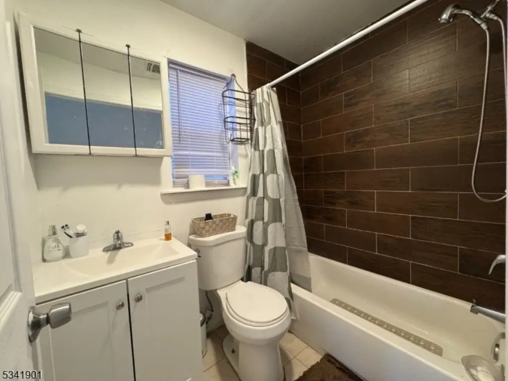 Picture 12