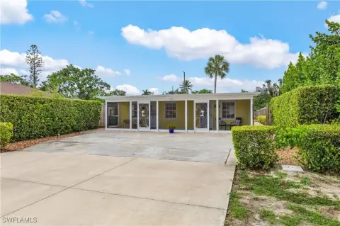 Naples Duplex Near Beaches