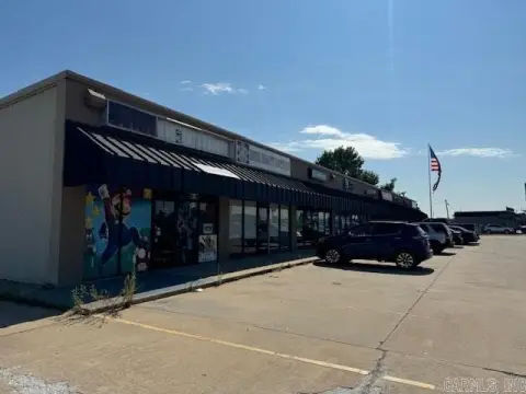 Nine-Storefront Strip Mall