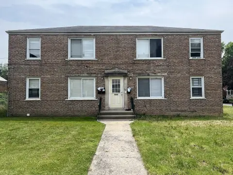 South Shore Four-Unit Building