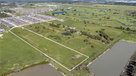 Acreage Homesite in Pecan Lakes