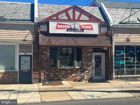 Versatile Retail Space in Drexel Hill