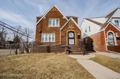 Detroit Duplex: Investment Opportunity
