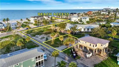 Oversized Lot Near Beach Access