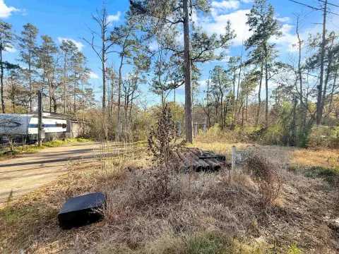 Residential Lot in Rose Hill Acres