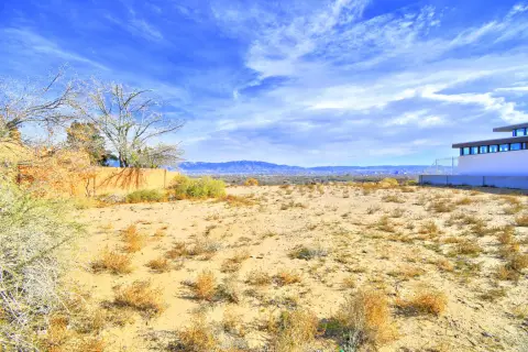 Albuquerque Land with Panoramic Views