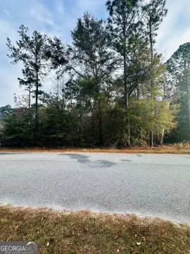 Large Lot in Irongate Subdivision