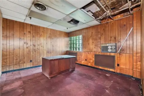 Versatile East Hills Commercial Space