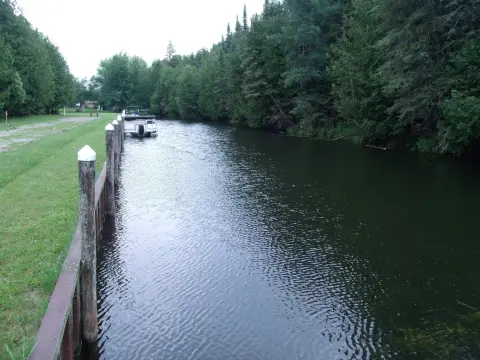 Land with Boat Slip Access