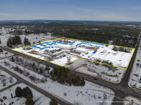 Thriving Marina on US-31