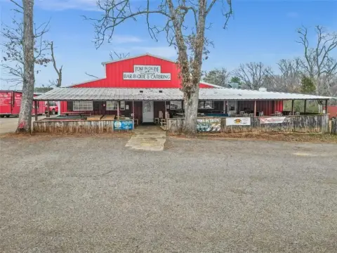 Established Restaurant on 3 Acres