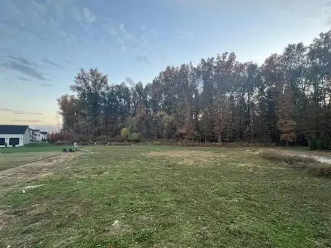 Residential Lot in Eversole Run