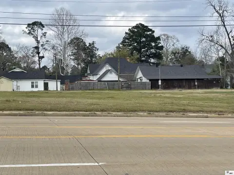 Highway-Fronting Commercial Land