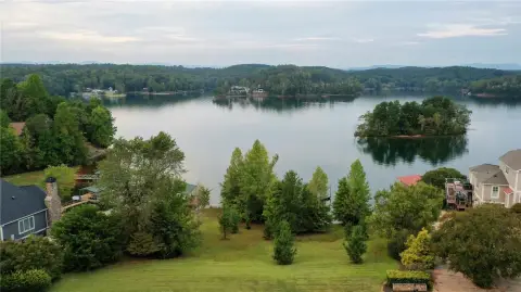 Lake Keowee Waterfront Lot