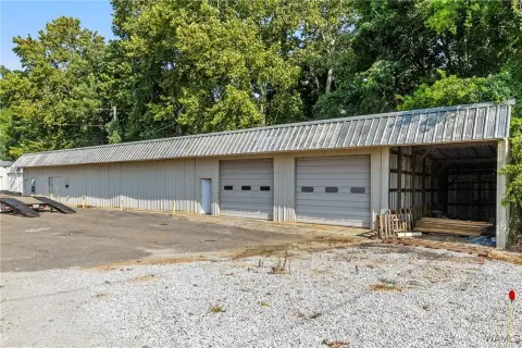 Tuscaloosa Commercial Shop Space