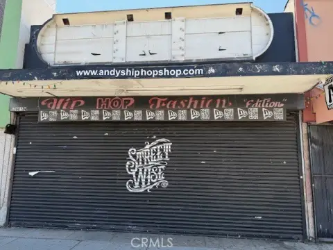 Retail Space in Wilmington, CA