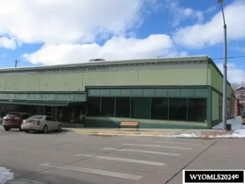 Green River Commercial Building For Sale