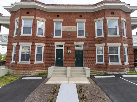 Renovated 4-Plex in Downtown Winchester