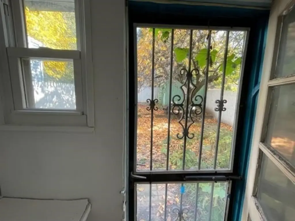 Picture 8