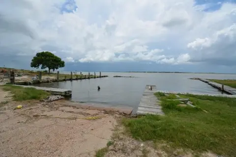 Waterfront Land on Tres Palacios