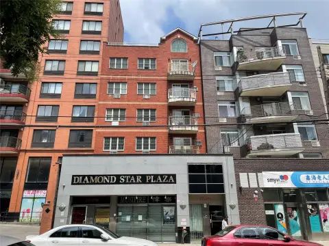 Flushing Retail/Office Condo For Rent