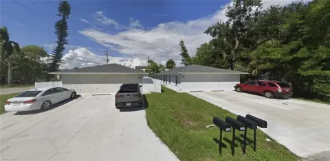 Duplex with Mirrored Units