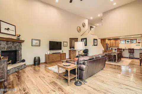 Edwards Duplex in Singletree