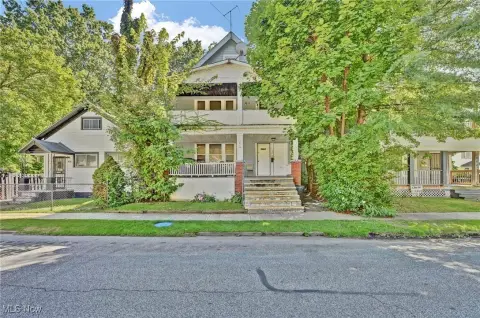 Income-Producing Triplex in Cleveland, OH