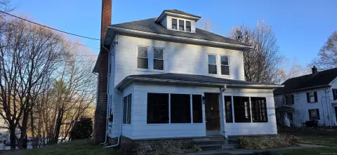 Mixed-Use Property Near Day Kimball