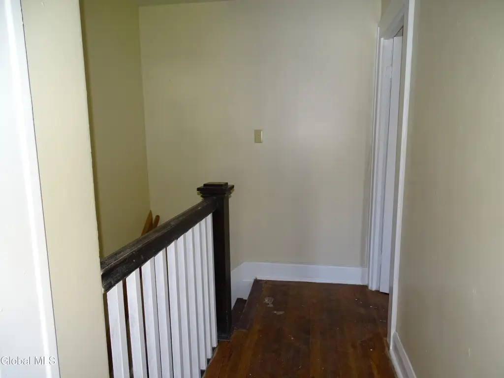 Picture 19