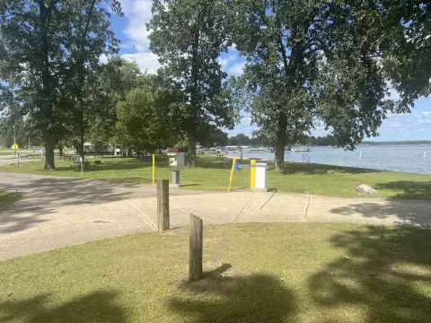 Shelbyville Commercial Opportunity Near Gun Lake