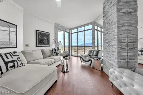 Las Vegas High-Rise Condo