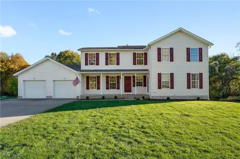 Spacious Duplex with Garage