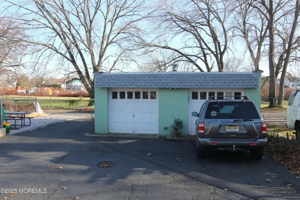 Picture 4