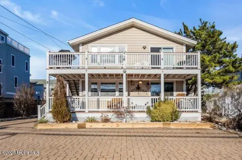 Oceanside Duplex Near LBI Beaches