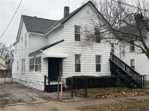 Updated Multifamily Property in Cleveland