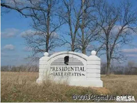 Residential Lots in Cantrall, Illinois