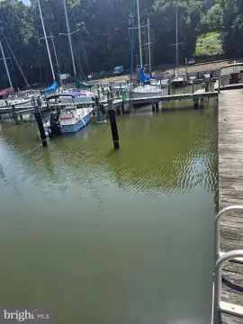 Flag Harbor Marina Boat Slip