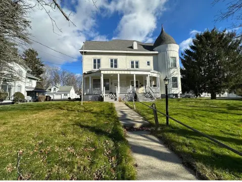 Versatile Commercial Space with Apartment