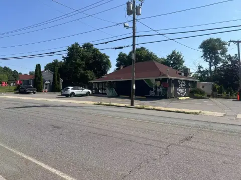 Renovated Mixed-Use Property